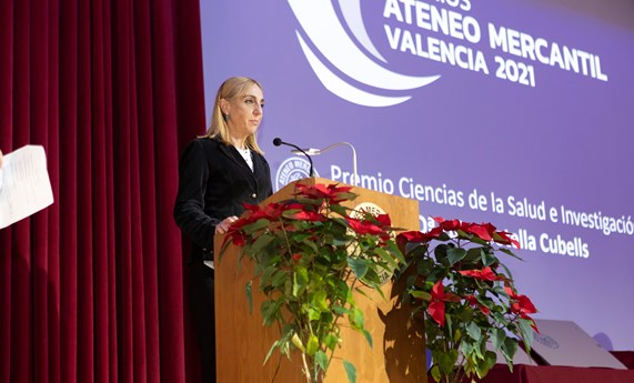 El Ateneo Mercantil de Valencia premia a Luisa María Botella por su labor investigadora