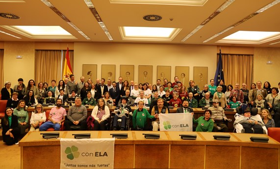 Una iniciativa pública de 3,9 M€ reunirá a los mayores expertos de ELA para impulsar la investigación Una iniciativa pública de 3,9 M€ reunirá a los mayores expertos de ELA para impulsar la investigación