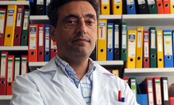 Especial tuberculosis en TVE1. Carlos Martín, investigador del CIBERES Especial tuberculosis en TVE1. Carlos Martín, investigador del CIBERES