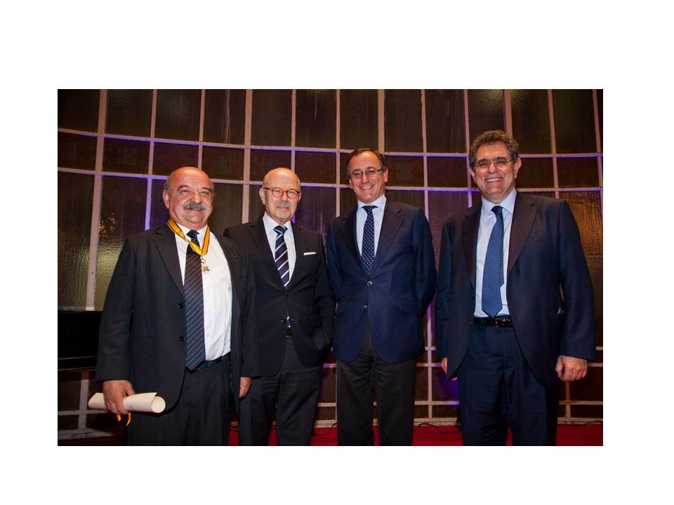 Miguel Gutiérrez Fraile, recibe la Encomienda de la Orden Civil de Sanidad