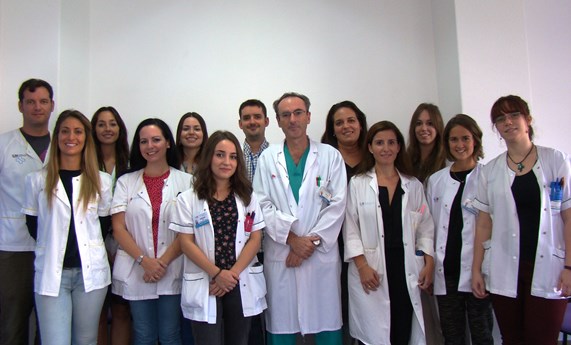 Chaparro y Gisbert reciben el premio al “Mejor trabajo de investigación" en la ECCO Chaparro y Gisbert reciben el premio al “Mejor trabajo de investigación" en la ECCO