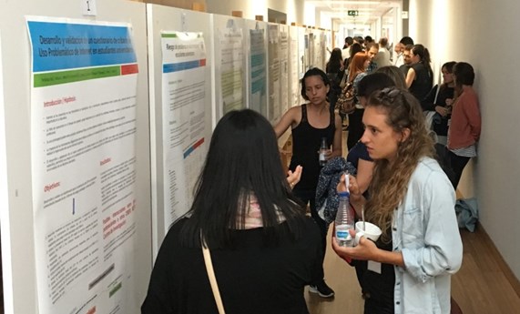 Jóvenes investigadores de más de 30 centros de toda España presentan sus estudios en salud mental Jóvenes investigadores de más de 30 centros de toda España presentan sus estudios en salud mental