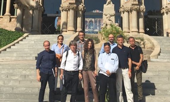 El Comité Científico Asesor Externo del CIBERER visita a los grupos de Barcelona