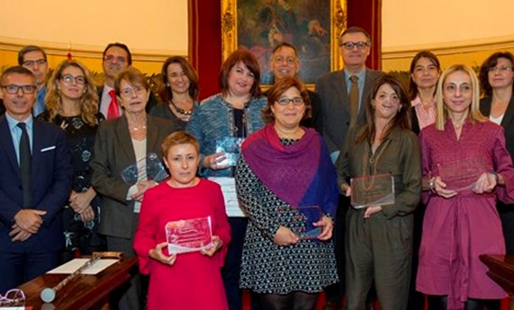Luisa María Botella y Judith Armstrong, Premios AELMHU por su trabajo en enfermedades raras